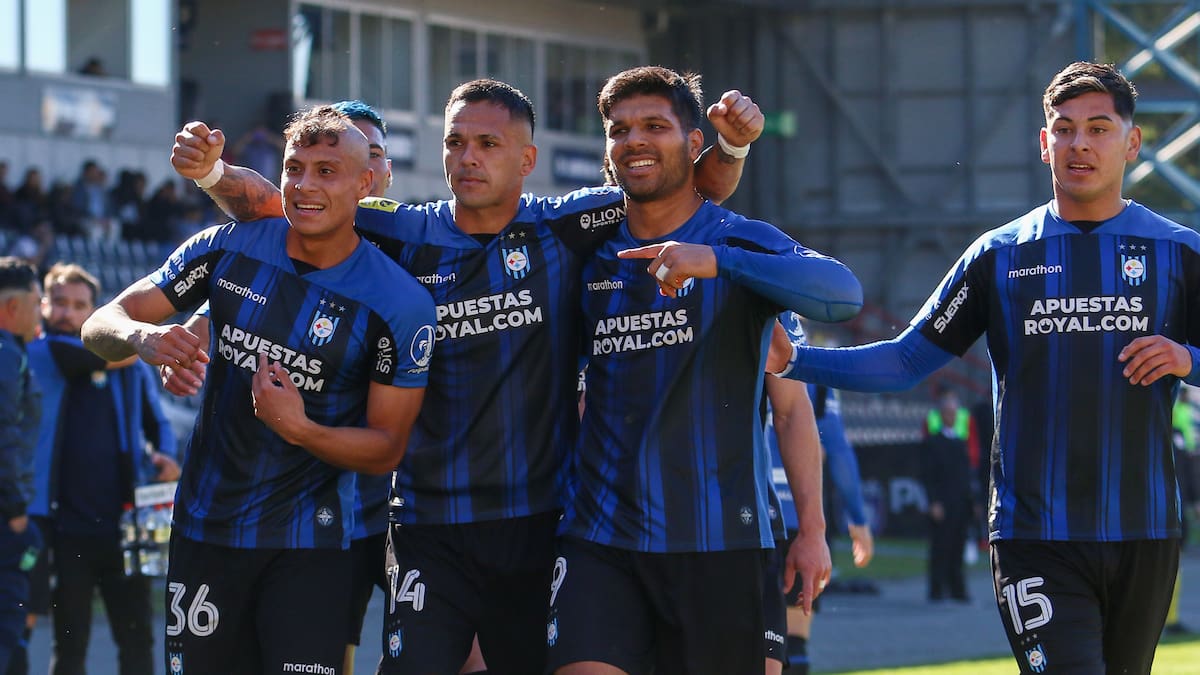 Huachipato firma una remontada sobre La Calera y se convierte en el nuevo sublíder del torneo