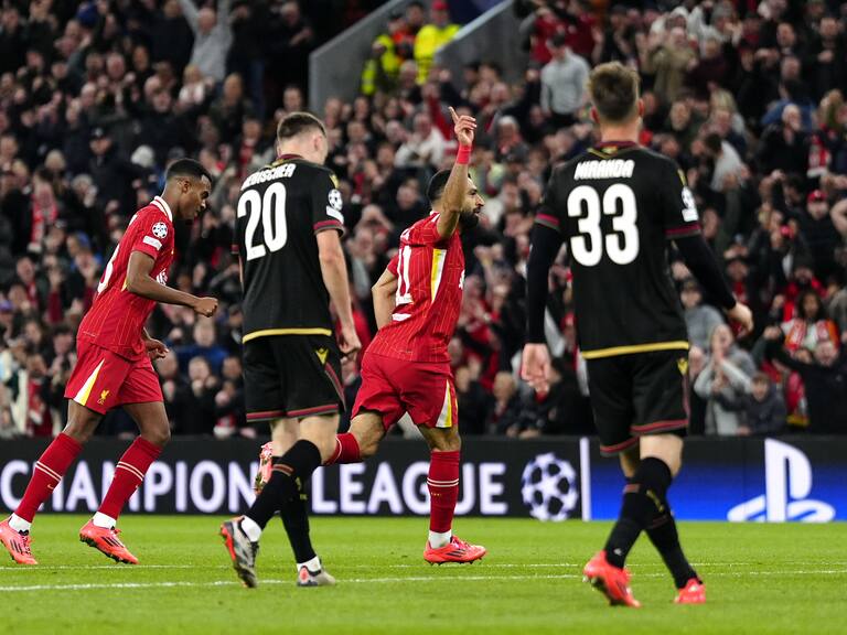 Liverpool supera a un duro Bologna para instalarse entre los líderes de la Champions League 2024-2025