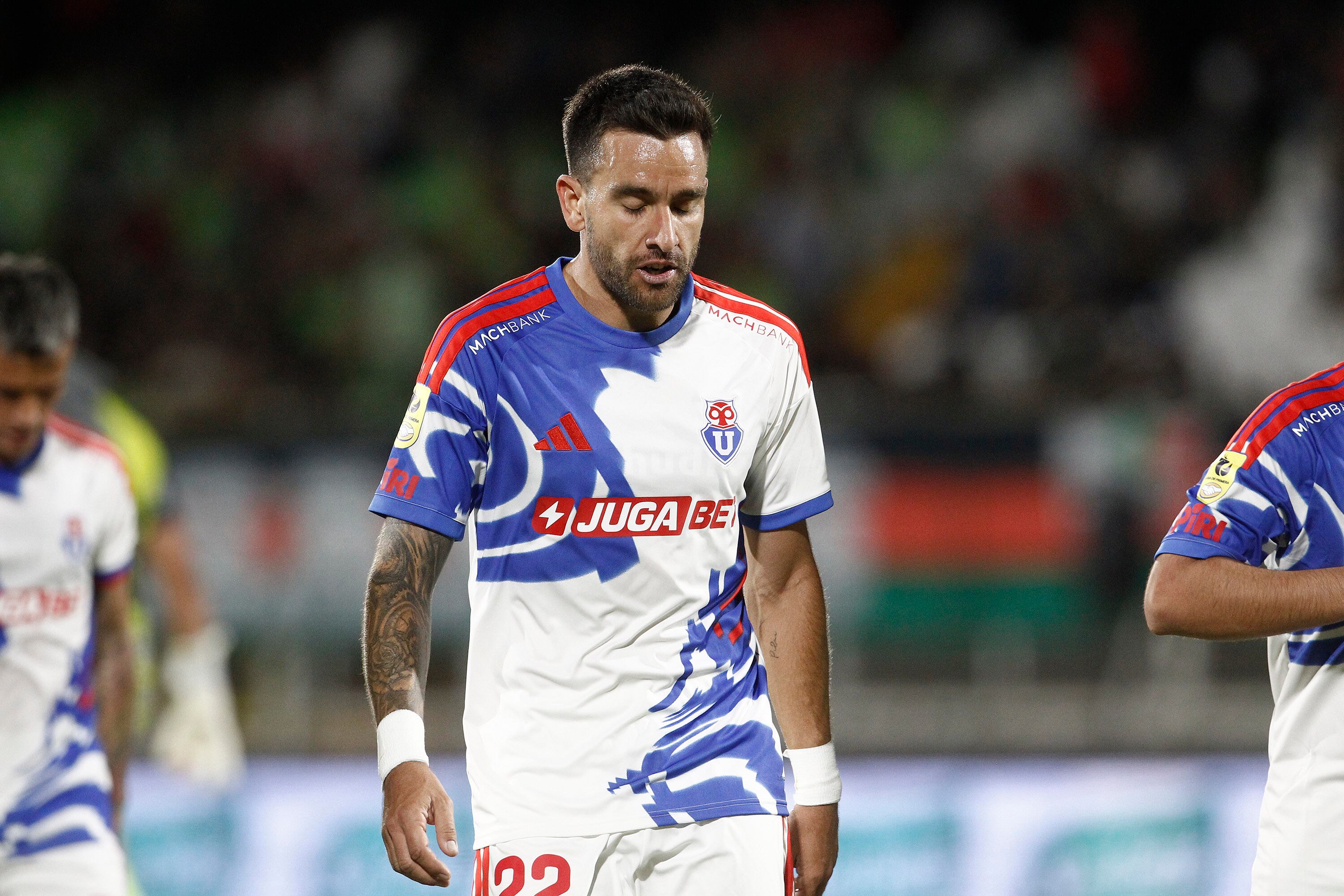 13 DE FEBRERO DE 2026, SANTIAGOMatías Zaldivia se retira del campo de juego Durante el partido, válido por la tercera fecha de la Liga de Primera 2026, entre Palestino y Universidad de Chile, disputado en el estadio municipal de La Cisterna
FOTO:ERNESTO GUEVARA/AGENCIA UNO