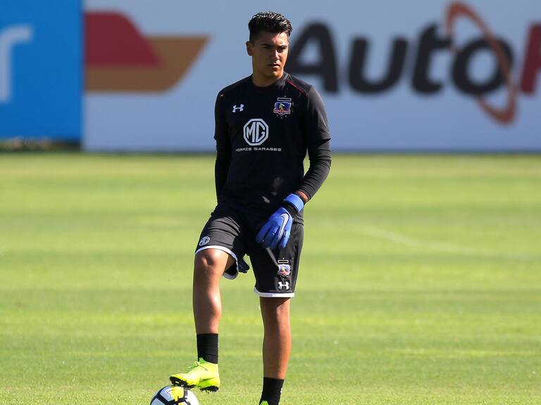 Julio Fierro, promesa del pórtico albo: «Mi sueño es consolidarme en Colo-Colo y partir a Europa»