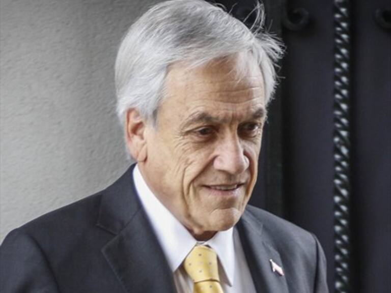 Oposición reunió firmas para crear comisión investigadora contra Piñera por movimientos financieros