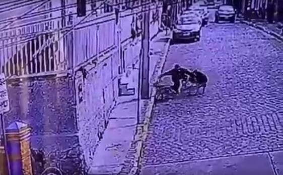 Turista es atacado por jauría de perros en cerro Concepción de Valparaíso