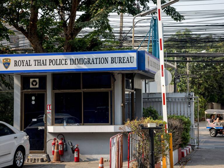 El edificio de tránsito migratorio en la ciudad de Bangkok, donde estuvieron detenidos los integrantes de la banda Bi-2 tras actuar ilegalmente en Tailandia.