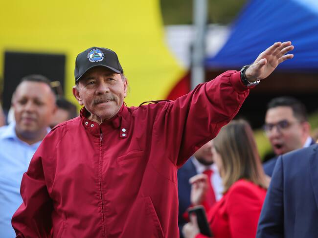 CARACAS, VENEZUELA - JANUARY 10: President of Nicaragua Daniel Ortega waves at Palacio Federal Legislativo on January 10, 2025 in Caracas, Venezuela. Nicolas Maduro takes oath as president of Venezuela for a third consecutive term amidst tension in the country and a day after the opposition leader Maria Corina Machado was intercepted by governmental forces after taking part in an anti-government rally. Maduro claims to have won the election while the opposition leader Edmundo Gonzalez affirms he has won and, consequently, he is the legitimate president of Venezuela. (Photo by Jesus Vargas/Getty Images)