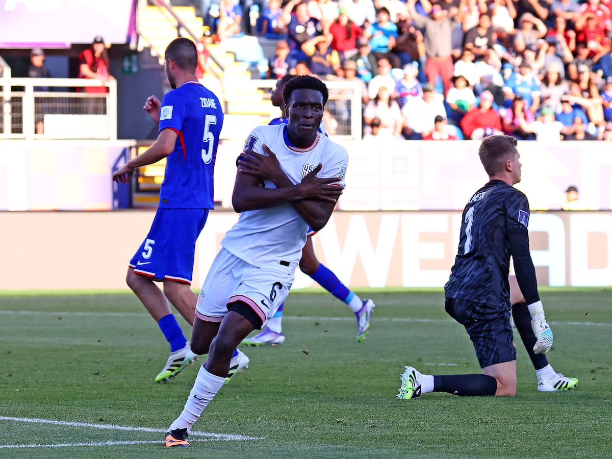 Estados Unidos bate a Francia en 10 minutos y se instala con suficiencia en los octavos de final del Mundial Sub 20