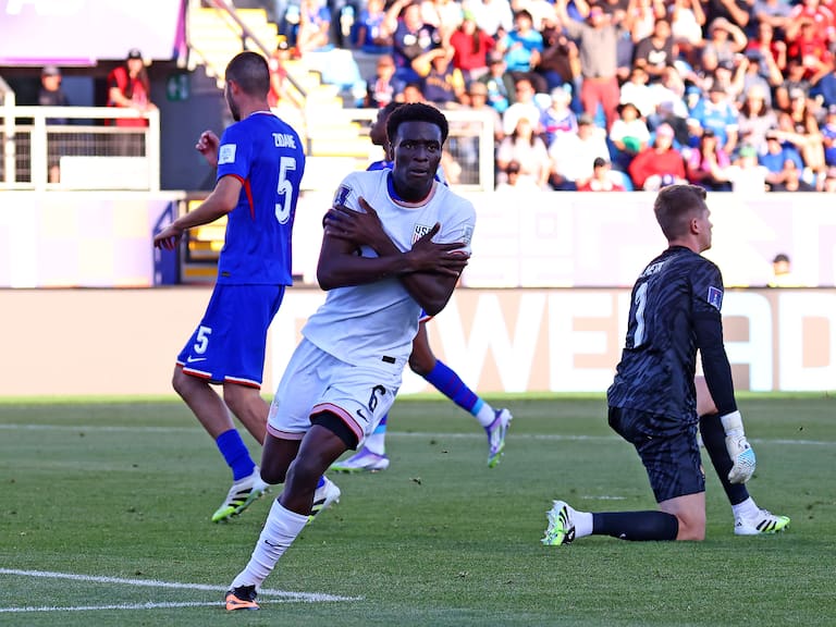 Estados Unidos bate a Francia en 10 minutos y se instala con suficiencia en los octavos de final del Mundial Sub 20