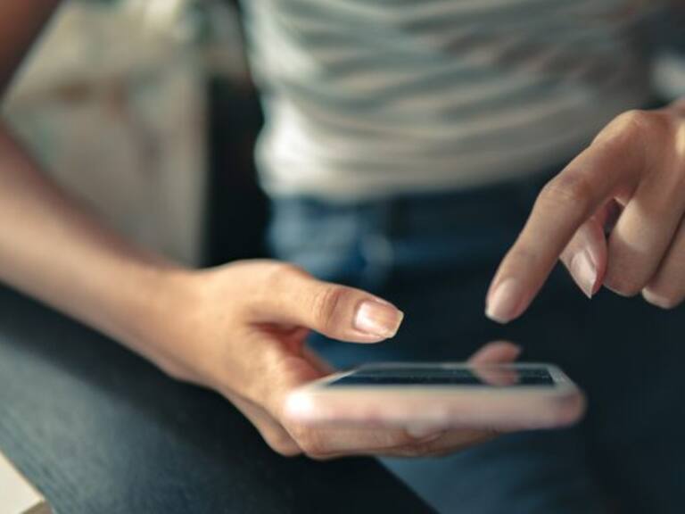 Ni cables ni bases: crean revolucionario método de carga de smartphones