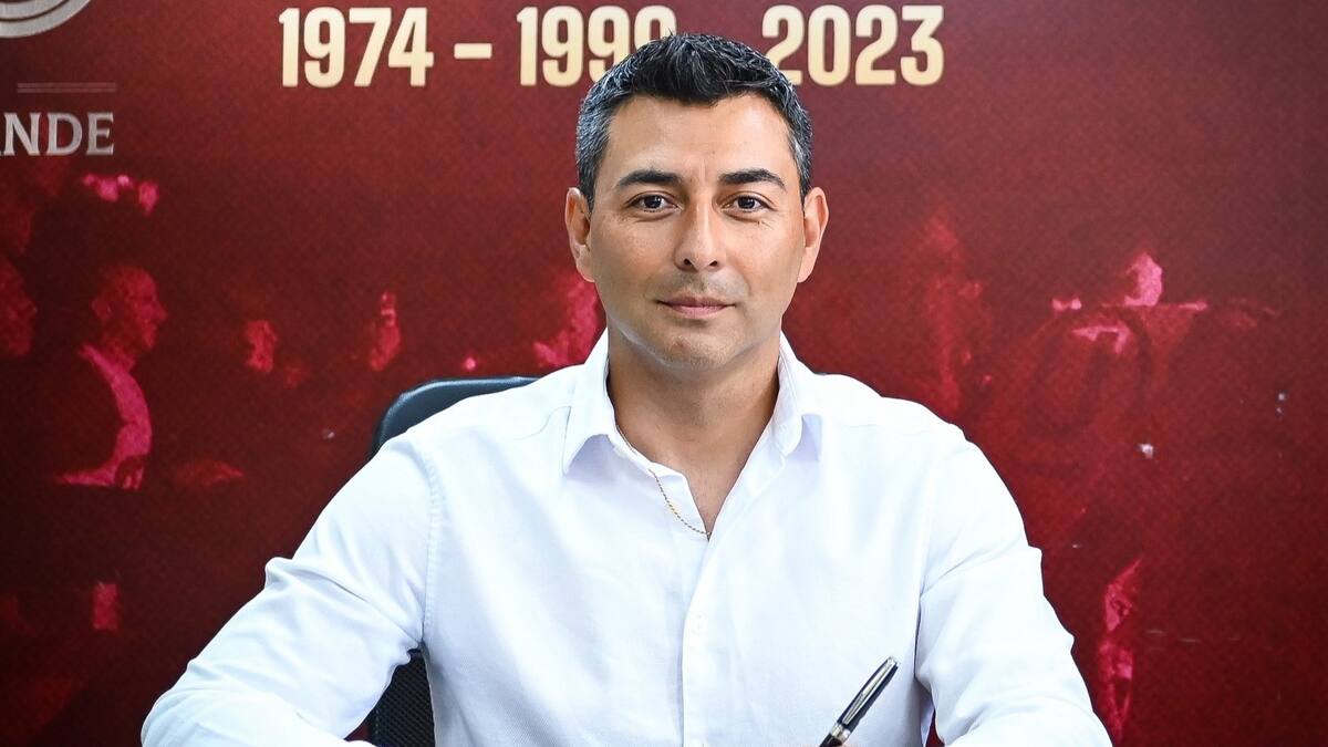 Un técnico chileno sorprende y da el gran salto al extranjero: “¡Bienvenido, profe!"