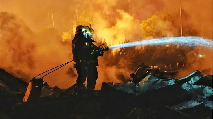 Tragedia en China: explosión en fábrica de pirotecnia deja al menos 26 muertos y 61 heridos