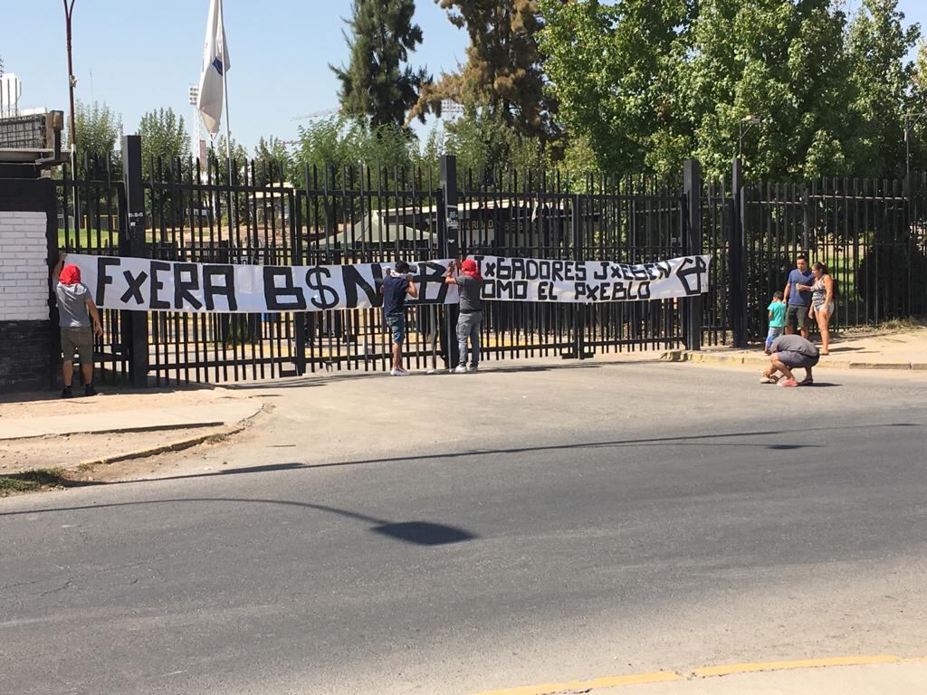 El incidente al exterior del Monumental