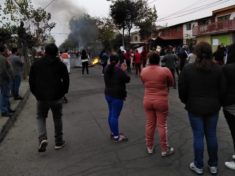Vecinos de la comuna de La Pintana protagonizaron nueva manifestación por falta de ayuda
