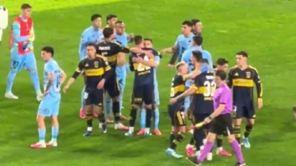 Jugadores de O’Higgins se acercaron a Leandro Paredes para pedirle su camiseta y esto ocurrió: la escena ya es viral