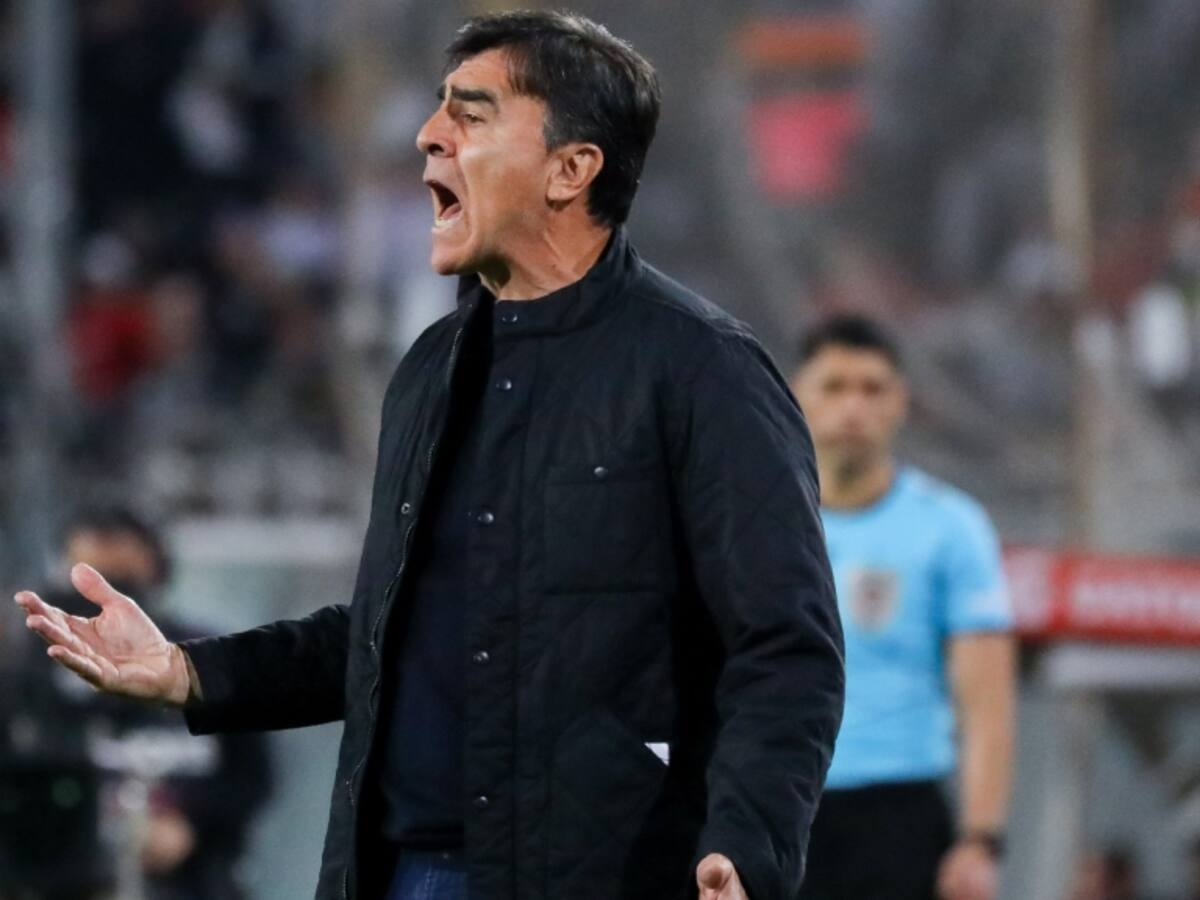Gustavo Quinteros piensa en su continuidad en Colo Colo: «El proyecto para el siguiente año ya se tiene que empezar a hablar»