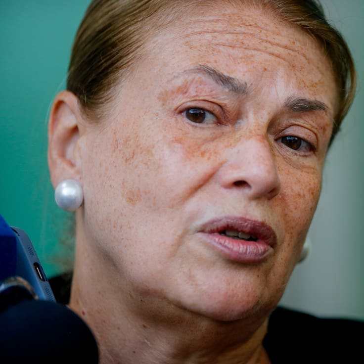 “Te hacía comprar su libro, no podíamos usar fotocopias”: exalumnas de derecho exponen el duro estilo de Ángela Vivanco