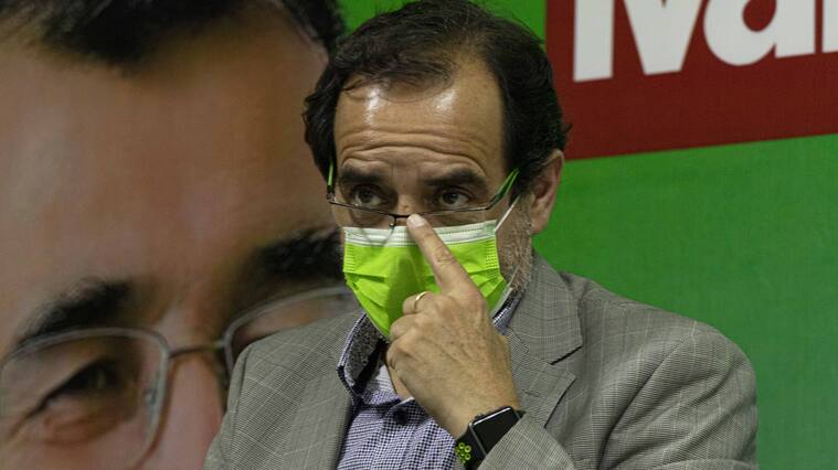 03 DE MAYO 2021 / ARICAJaime Mulet candidato presidencial de la FEDERACION REGIONALISTA VERDE SOCIAL (FRVS), se encuentra en la ciudad de Arica realizando una gira que difunde la importancia del Regionalismo en el proceceso de desconcentración del poder
FOTO: NICOLAS LE-BLANC / AGENCIAUNO