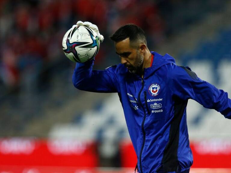 Berizzo respondió a la ausencia de Claudio Bravo en la nómina de La Roja