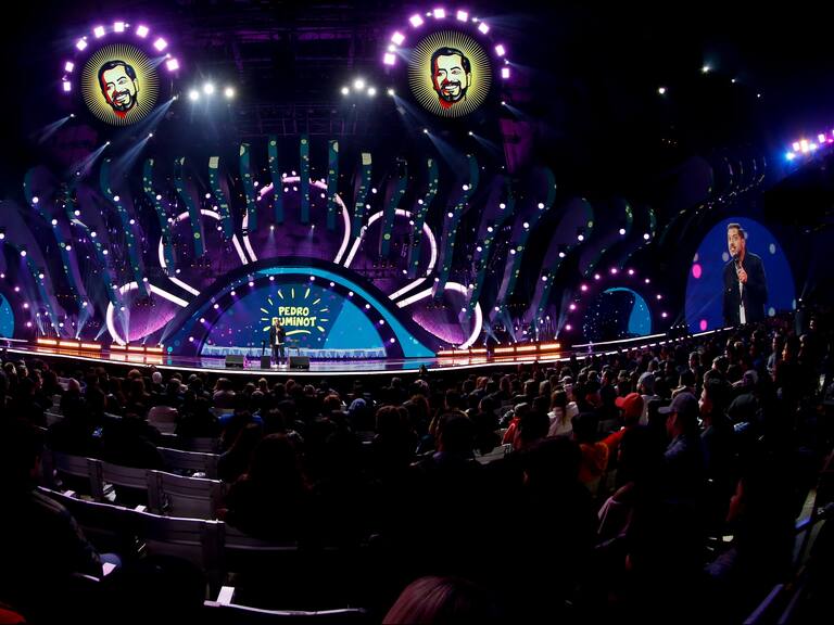 29 de Febrero del 2020/Viña del MarEl comediante Pedro Ruminot ,durante la sexta noche del Festival de Viña del Mar 2020 realizado en la Quinta Vergara.
FOTO: FRANCISCO LONGA/AGENCIAUNO