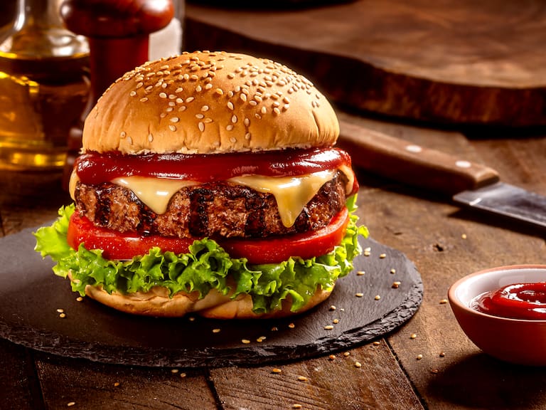Día de la Hamburguesa 2026 en Chile: revisa aquí las mejores ofertas y dónde se venden a solo $1 y $10