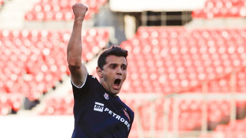 El ex U de Chile se lució: Walter Montillo le cumplió al Kun Agüero y marcó un gol en su debut por la King League