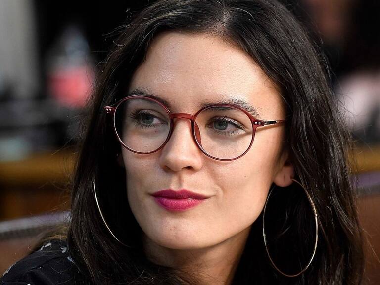 Camila Vallejo: «Celebremos con alegría y tranquilidad este triunfo aplastante»