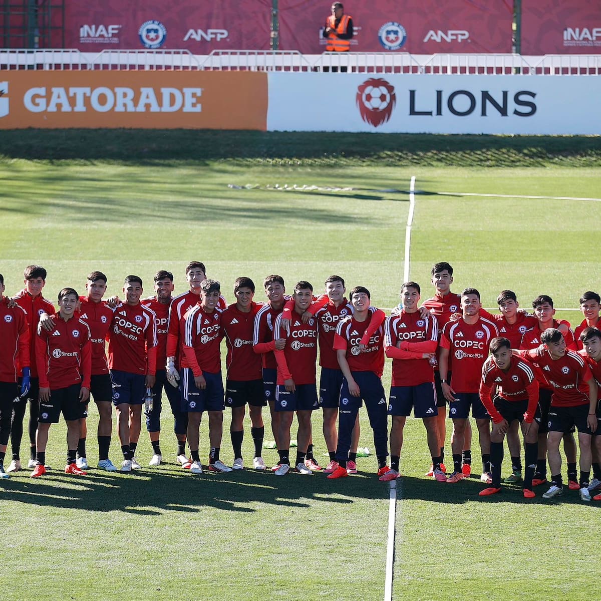 Dos clubes solicitaron liberar a sus jugadores de la nómina de La Roja: esto respondieron desde la selección