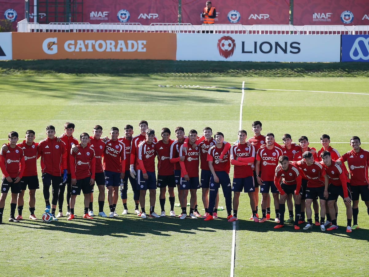 Dos clubes solicitaron liberar a sus jugadores de la nómina de La Roja: esto respondieron desde la selección