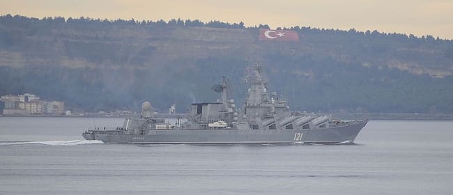 El navío ruso Moskva en ejercicios militares con Turquía en 2016
