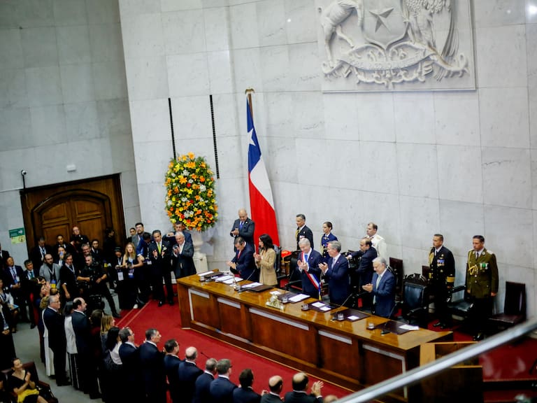 Toma juramento a los ministros de su gabinete