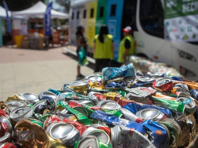 Anuncian nuevo sistema de reciclaje para diferentes comunas del país en el marco de la Ley REP