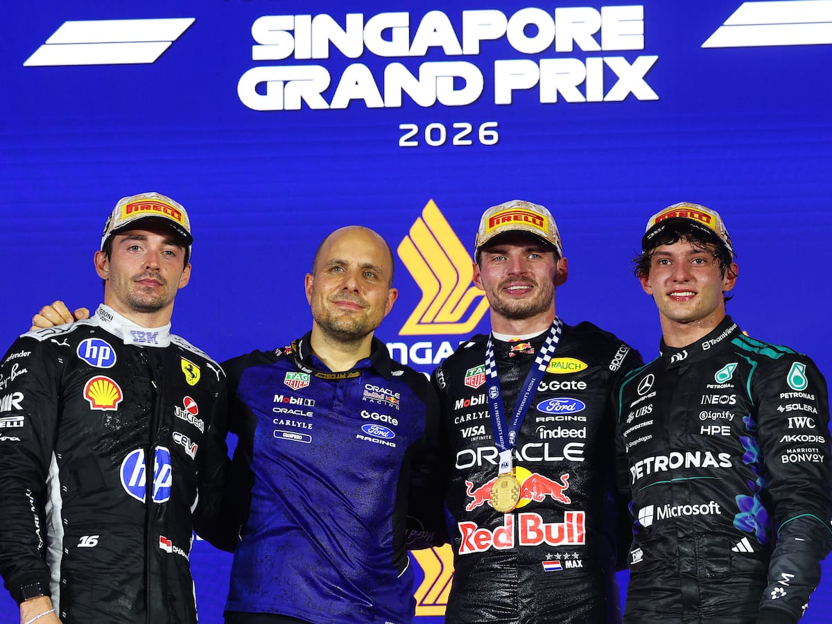 Verstappen rompe su “maldición” en Singapur y Antonelli queda a un paso del título de la Fórmula 1