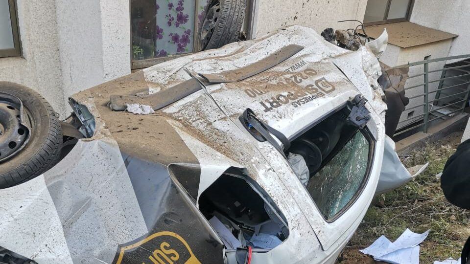 Accidente de tránsito en Viña del Mar terminó en desbarrancamiento
