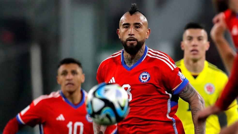Arturo Vidal inicia periodo de rehabilitación tras exitosa operación de su rodilla derecha