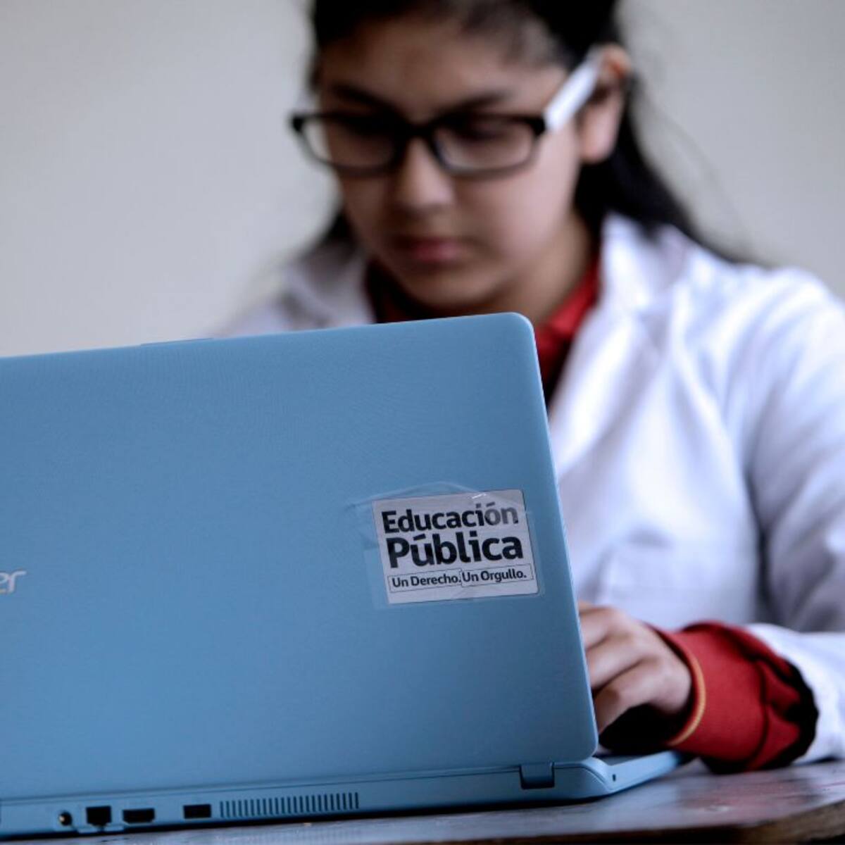 “No tendría sentido descartarlo a priori”: Gobierno deja abierta continuidad de “Yo Elijo Mi PC” tras ola de críticas