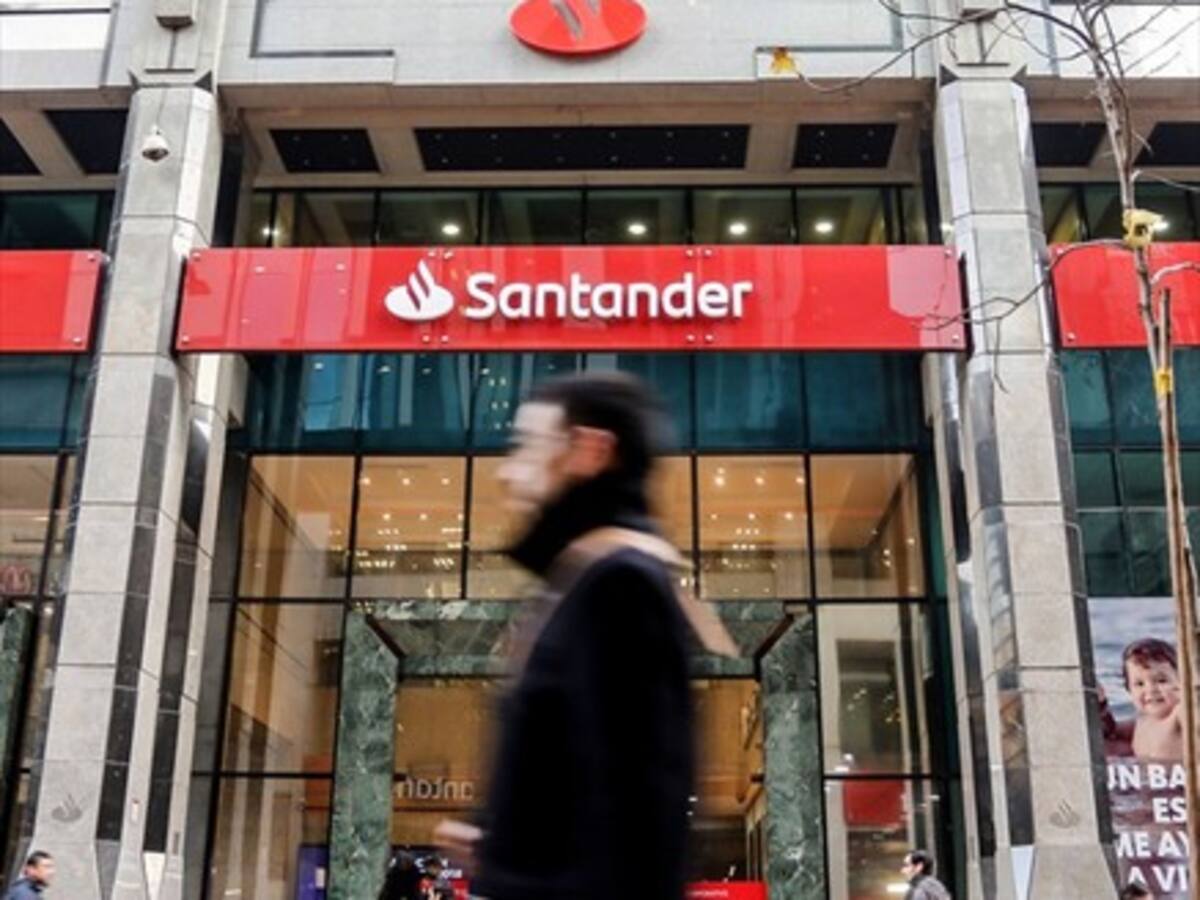 Santander no renovó contrato con Transbank