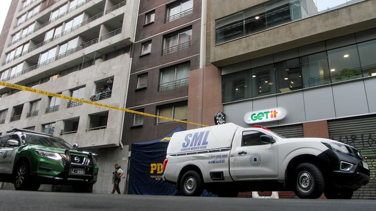 Menor de cuatro años fallece tras caer desde el piso 11 de un edificio en la comuna de Las Condes