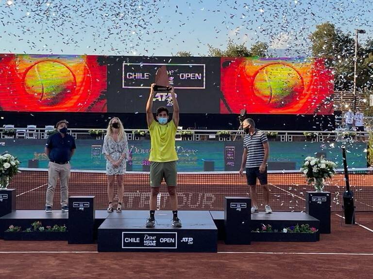 Cristian Garin tras quedarse con el Chile Dove Men+Care Open: «Siempre fue un sueño para mí ganar acá en Chile»
