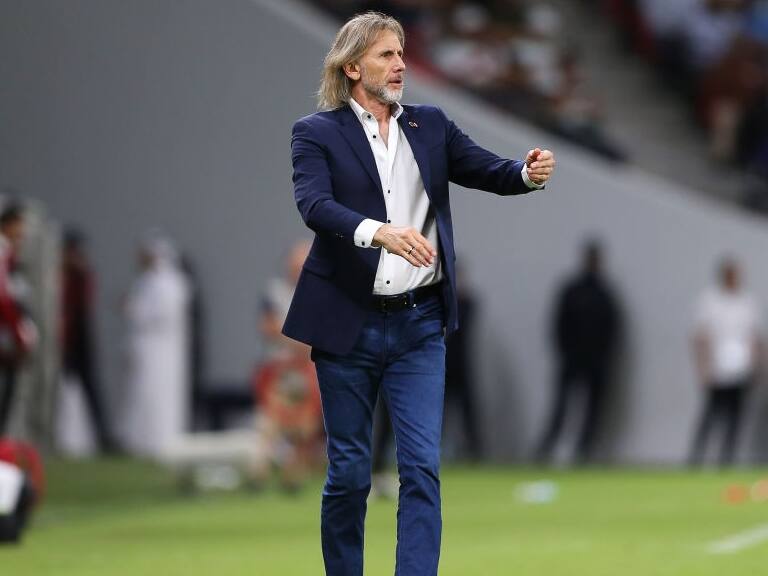 La emotiva despedida a Ricardo Gareca en su último vuelo tras dejar la selección de Perú