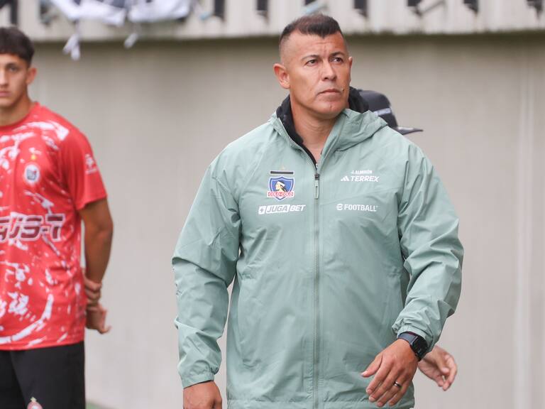 Jorge Almirón aplaude la jornada goleadora de Alexander Oroz en Colo Colo: “Al que se esfuerza y tiene calidad, a la larga, le tiene que ir bien”