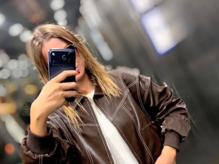 ¿Nuevo quiebre amoroso en la farándula chilena? Aseguran que conocida animadora de TV terminó su relación