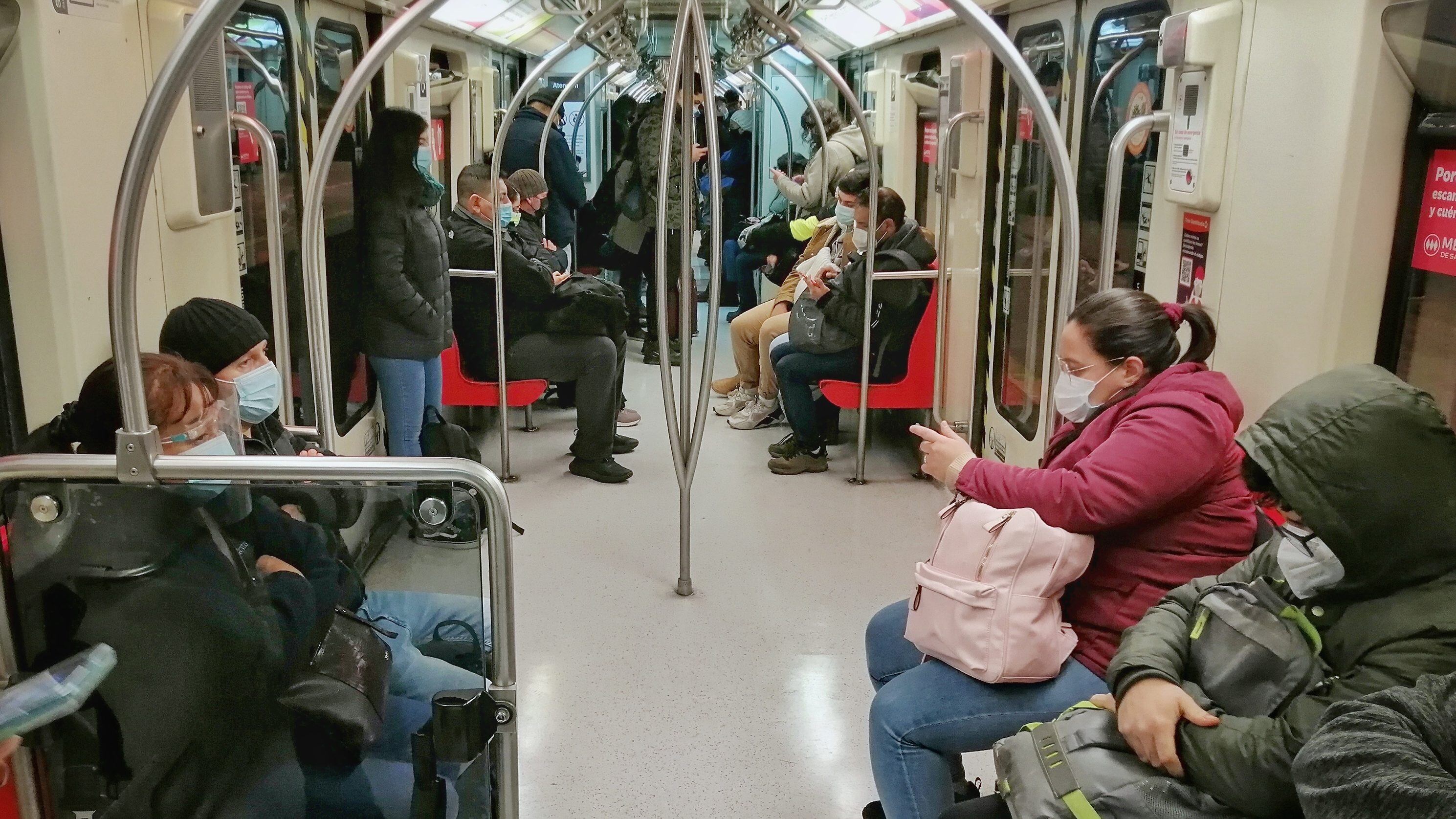 metro restableció el servicio