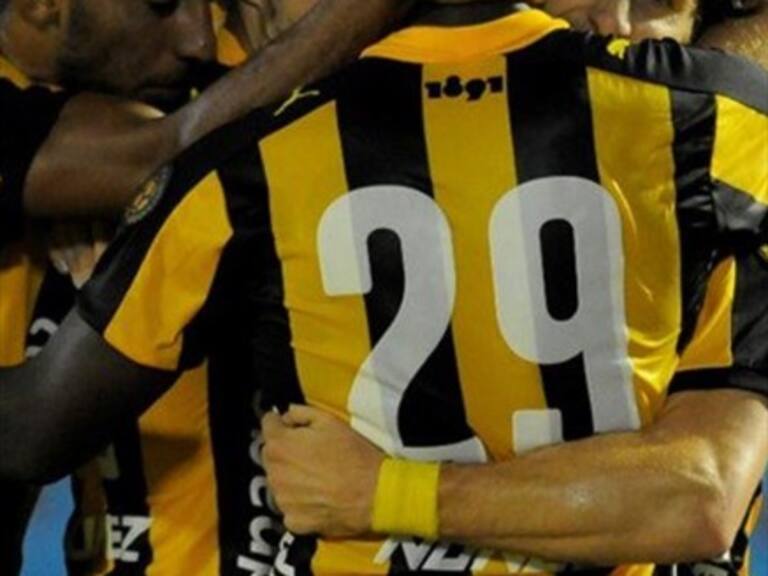 Gol con la nuca: A último minuto empató Peñarol el clásico uruguayo