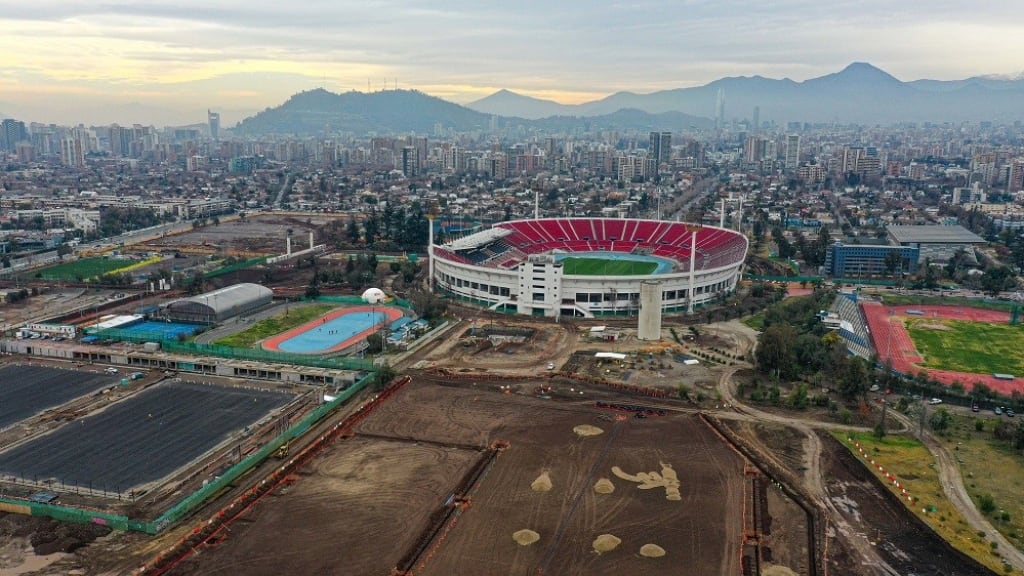 Contraloría denuncia al IND por no cobrar millonaria multa ante retrasos en obras del Parque Deportivo Estadio Nacional