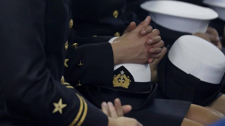 28 DE MAYO DE 2019/VALPARAÍSO El ministro de Defensa, Alberto Espina, y la ministra de la Mujer, Isabel Pla, se reune con un grupo de mujeres de la Armada de Chile en el Buque Escuela Esmeralda, para tratar los beneficios y alcances de la Ley de Fuero Maternal para las Fuerzas Armadas.
FOTO: LEONARDO RUBILAR CHANDIA/AGENCIAUNO