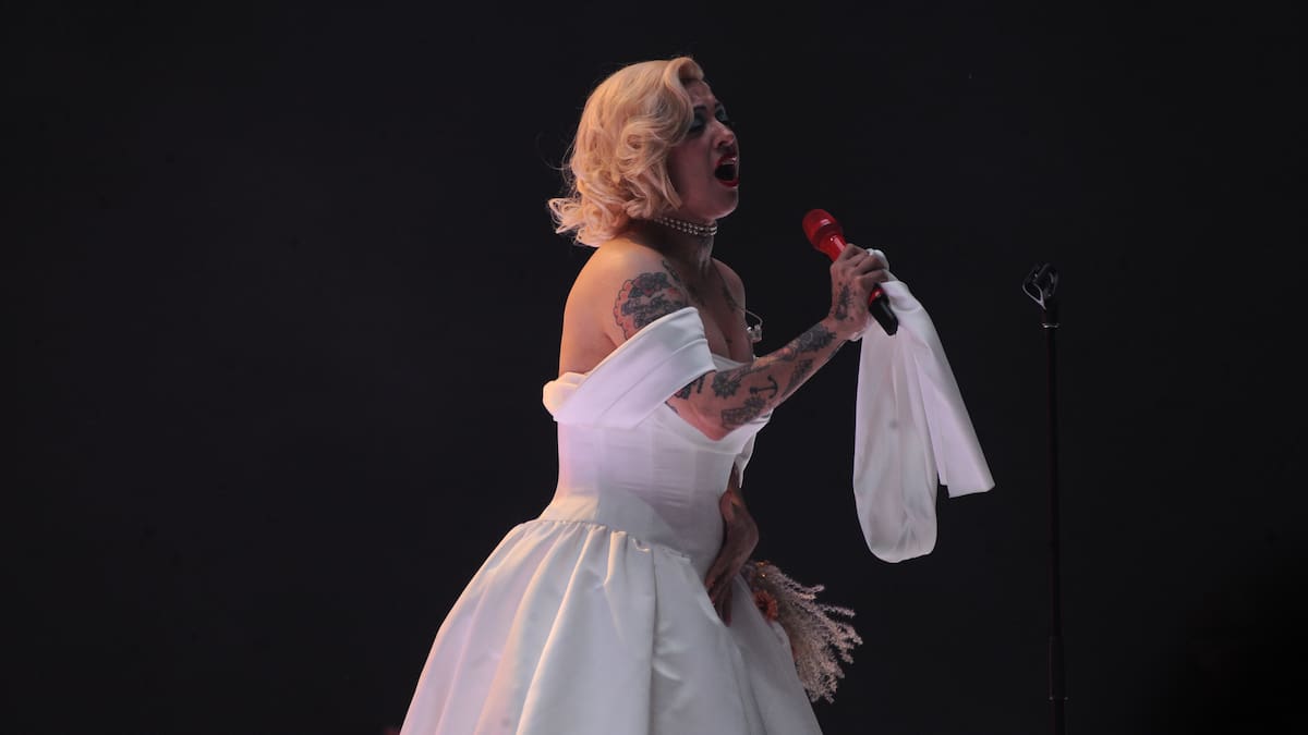 Rosalía invitó a Mon Laferte al confesionario: sus respuestas son virales