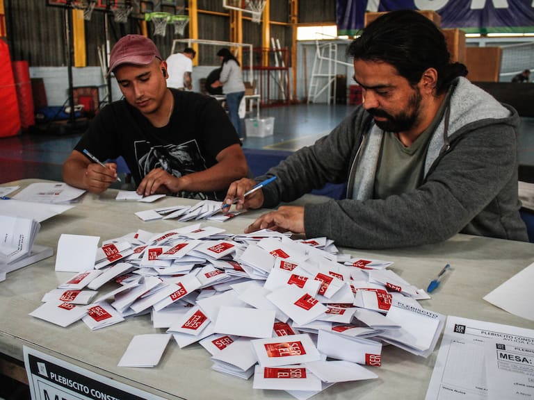 Servel publica nómina definitiva de vocales de mesa: revisa si fuiste seleccionado en reemplazo