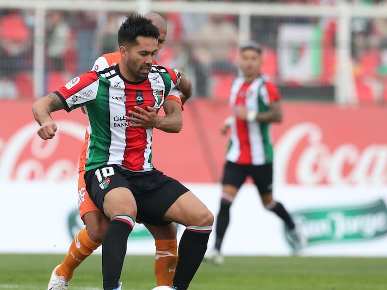 Palestino derrotó a Cobresal en despedida de Luis Jiménez de La Cisterna