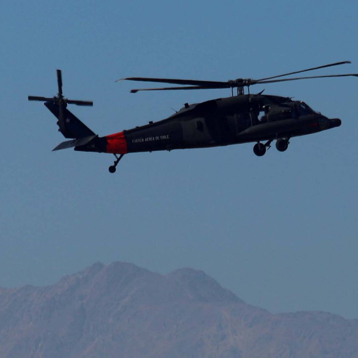 FACh confirma hallazgo de helicóptero desaparecido en Aysén: uno de los ocupantes fue encontrado muerto