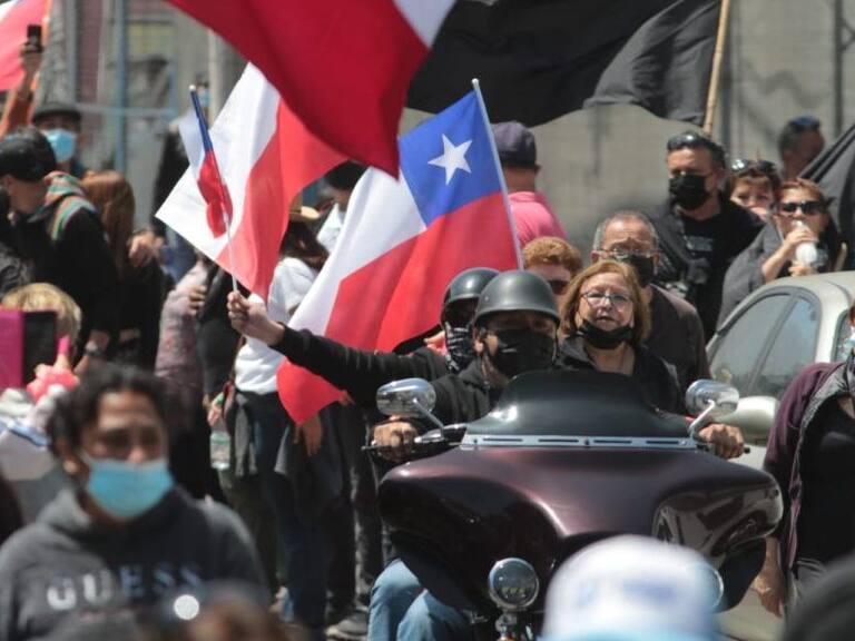 Miles de personas marcharon en Iquique en contra de la inmigración irregular