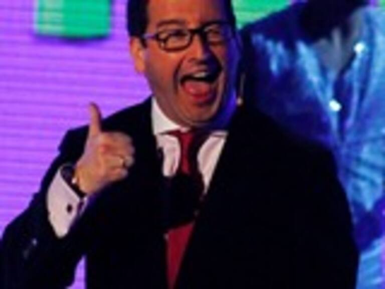 Eduardo Fuentes explica cómo se escribe la palabra «invasión» o «imbasión»