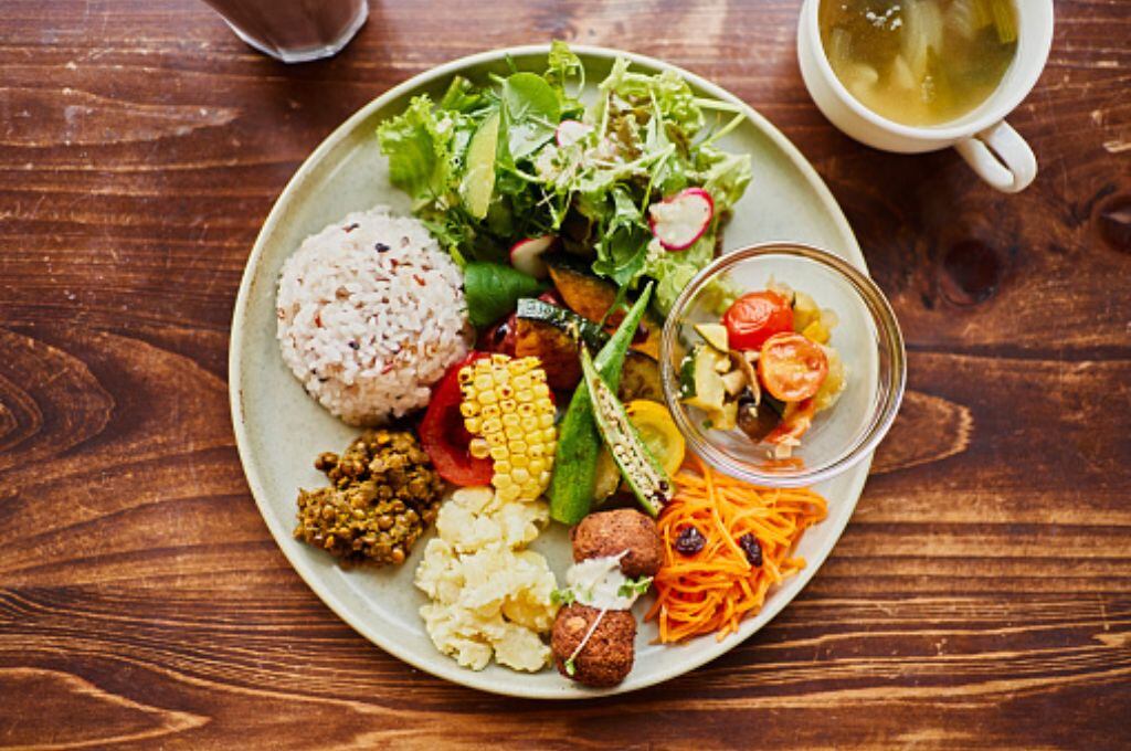 ¿Cómo es la alimentación vegana? El Doctor Chef nos explica